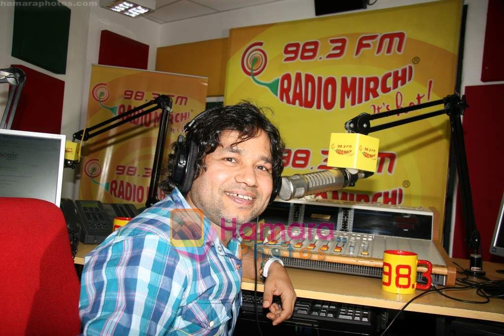 Kailash Kher at Radio Mirchi to launch new track Tere Liye in Lower Parel on 13th May 2010 