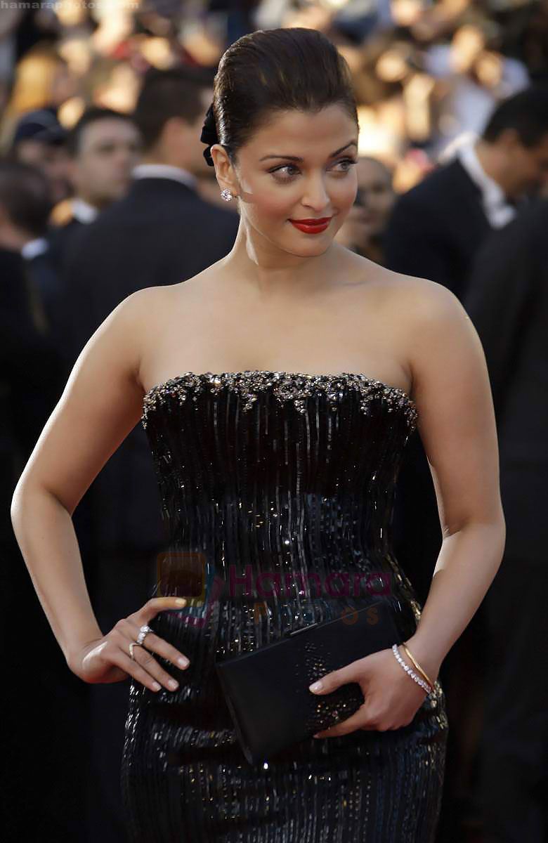 Aishwarya Rai Bachchan attends the Premiere of ON TOUR at the Palais des Festivals during the 63rd Annual International Cannes Film Festival on May 13, 2010 in Cannes, France 