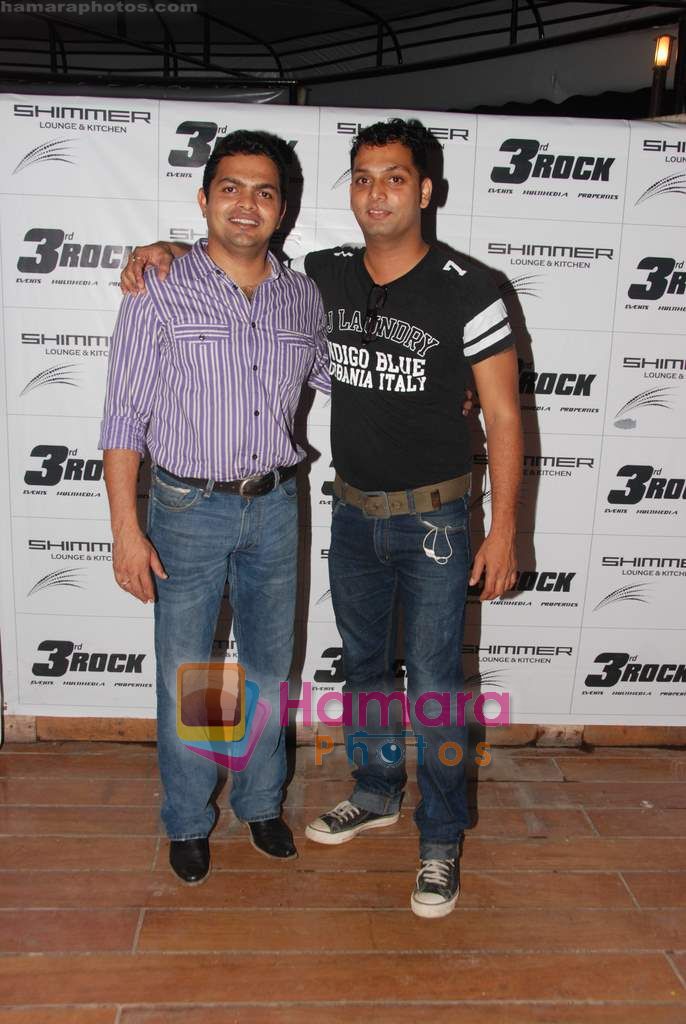 at Naveen Prabhakar's birthday bash in Shimmer Lounge and Kitchen on 19th May 2010 