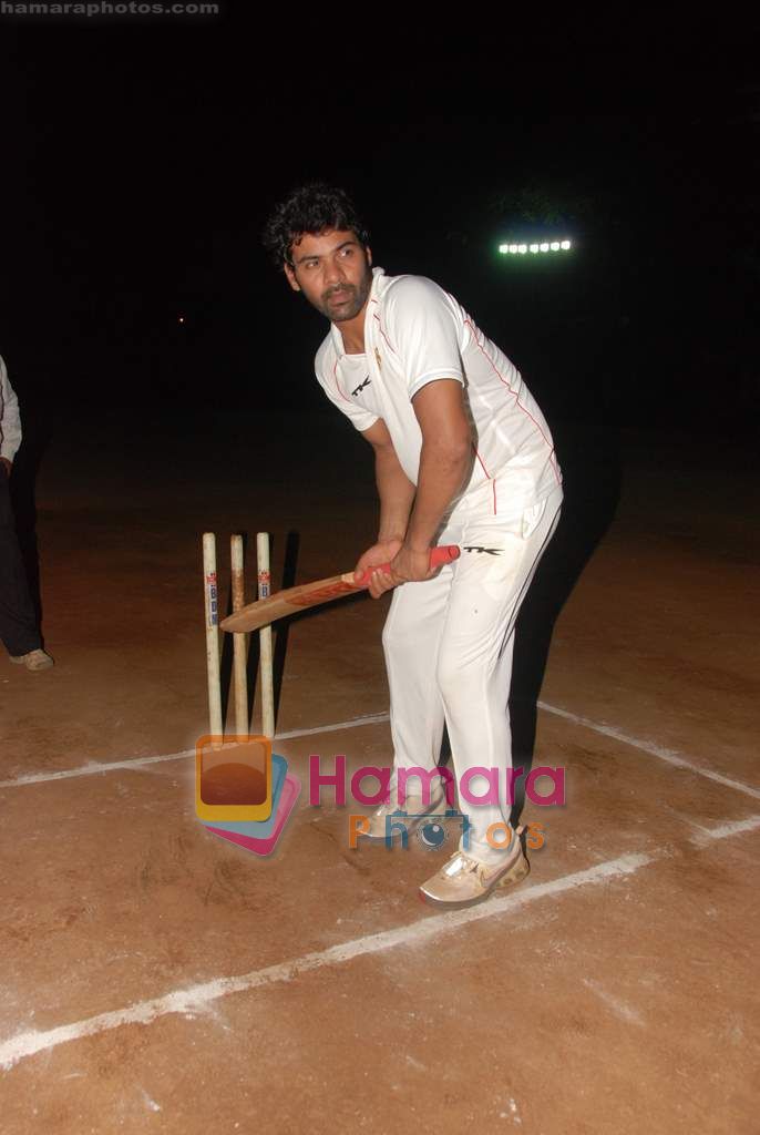 Shabbir Ahluwalia at celebrity cricket match in Ritumbara College on 25th May 2010 