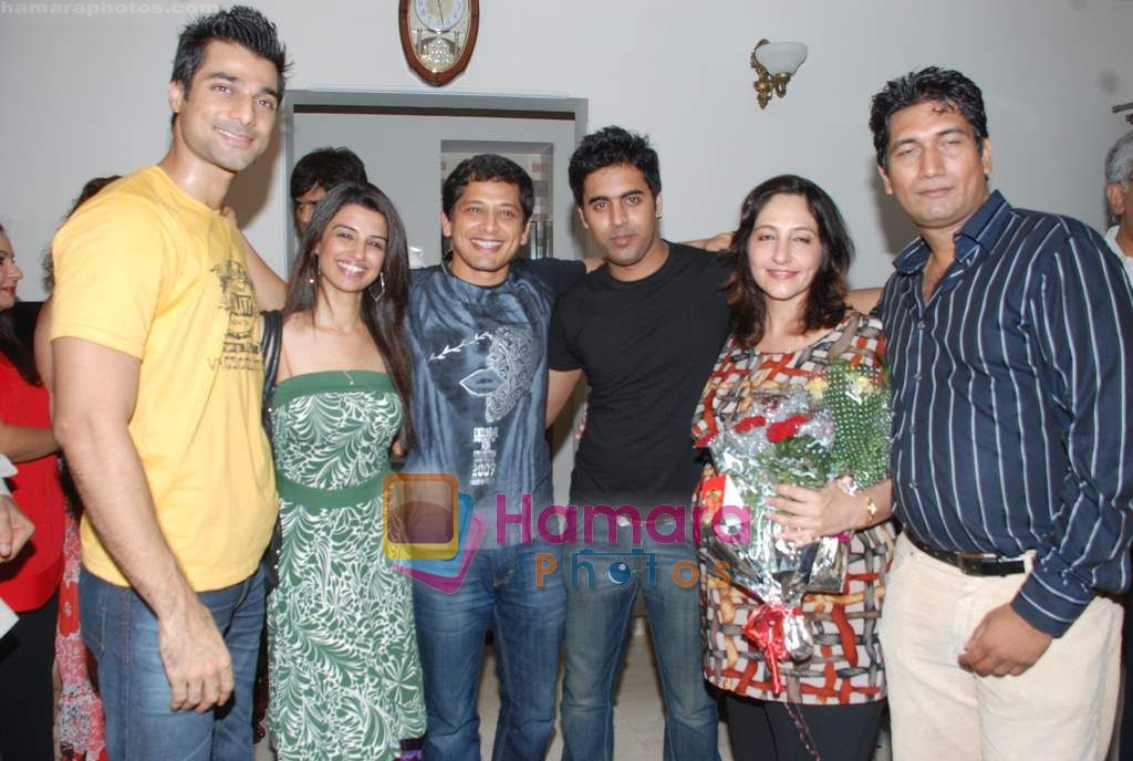 Hanif Hilal at Satish and Tanaaz Reddy's party in Andheri on 29th May 2010 