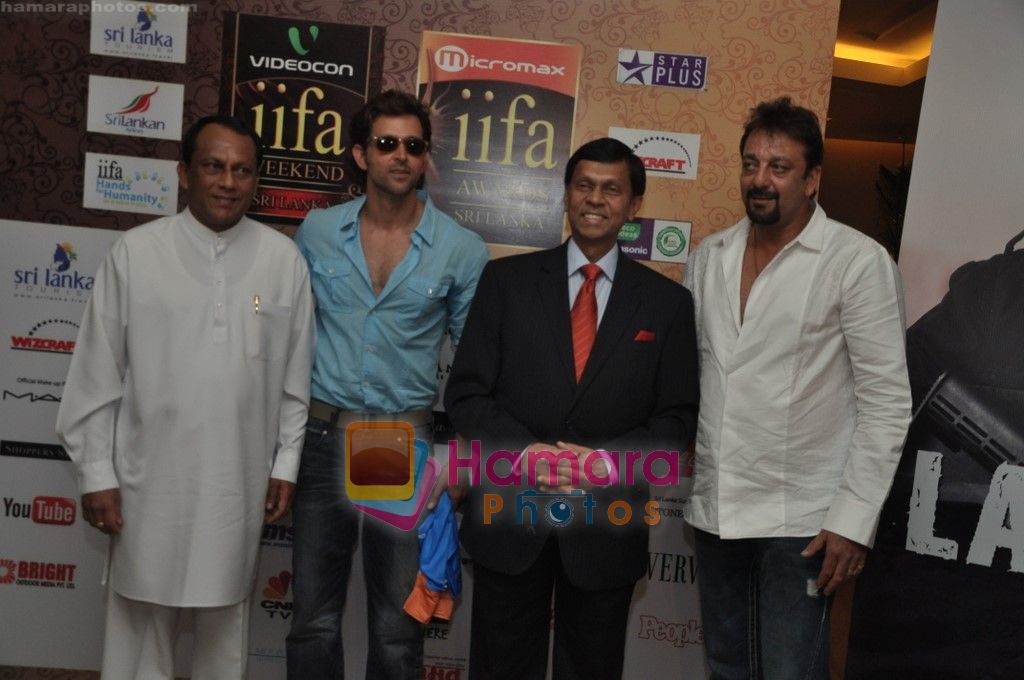 Hrithik Roshan, Sanjay Dutt at IIFA Cricket & Fashion media meet in Trident, Mumbai on 29th May 2010 