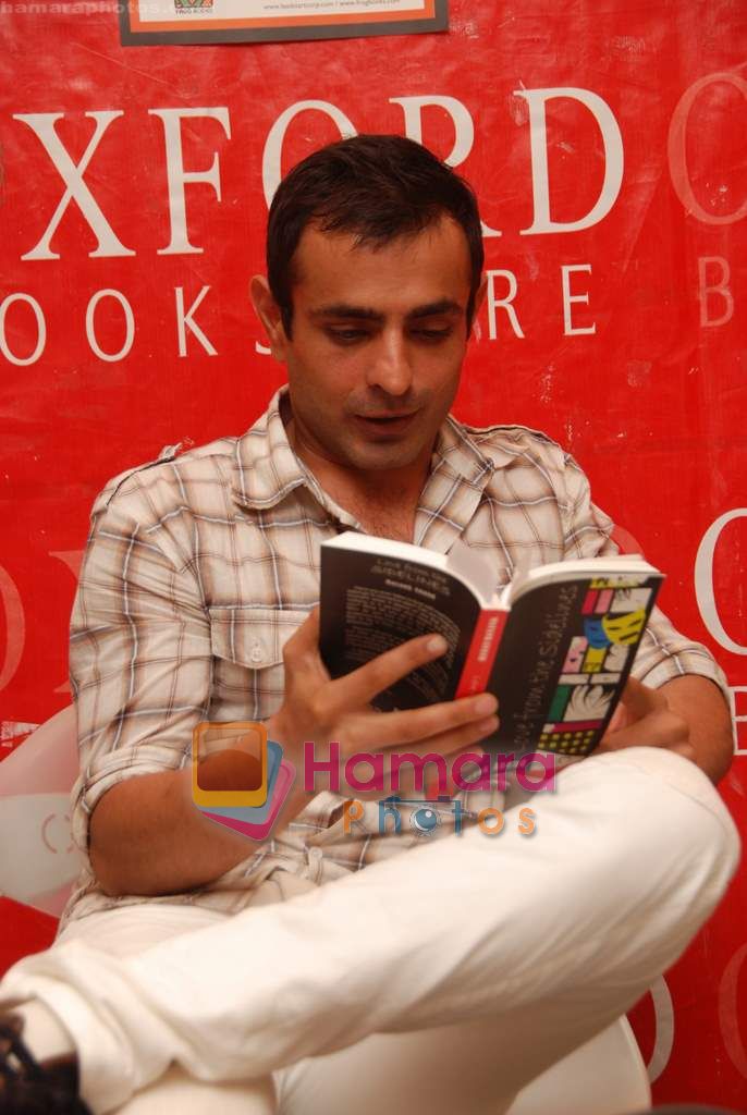 Mayank Anand at Mayank Anand's book reading in Oxford, Churchgate, Mumbai on 29th May 2010 