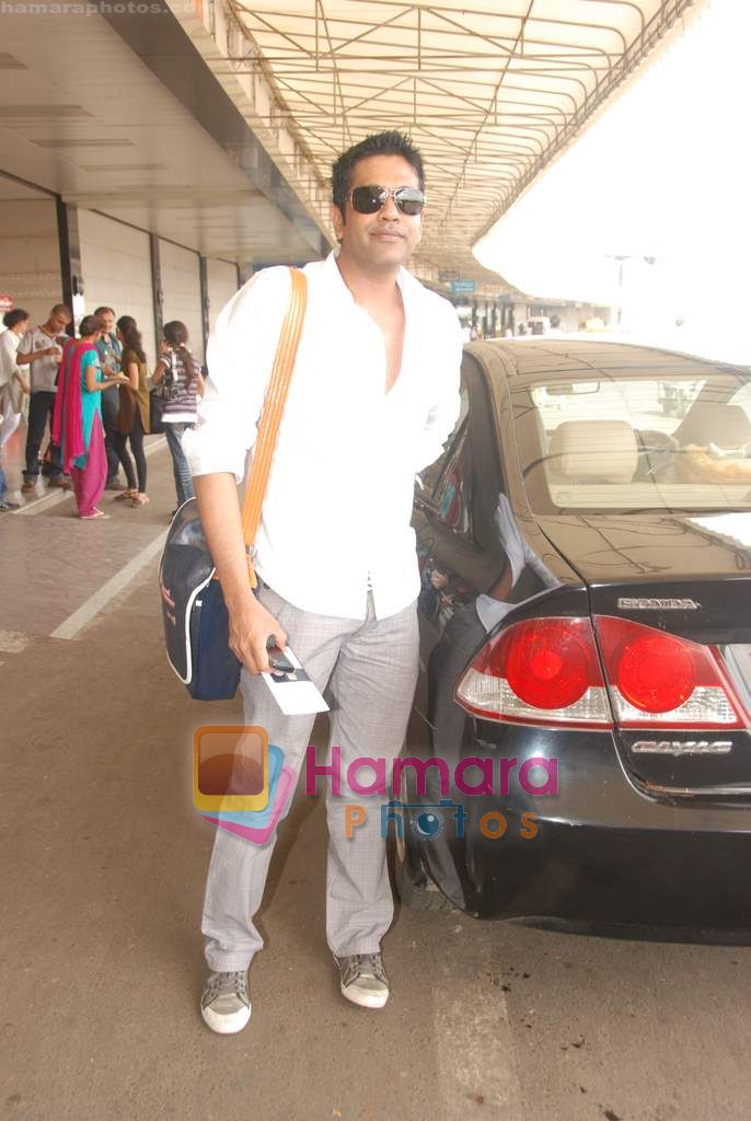 Rocky S leave for IIFA Colombo in Mumbai Airport on 1st June 2010  