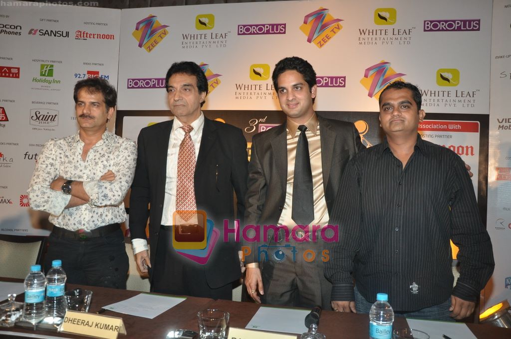 Dheeraj Kumar, Jamnadas Majethia at Gold Awards Announcement in Holiday Inn, Mumbai on 5th June 2010 