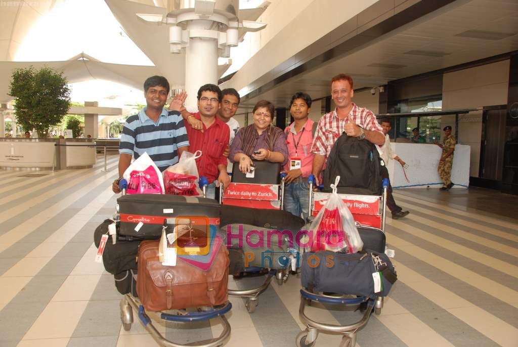 arrive back from IIFA in Mumbai Airport on 6th June 2010 