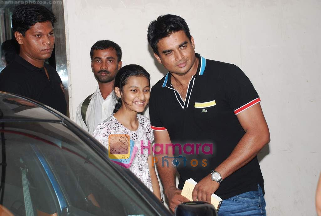Madhavan at the 3 Idiots script book launch in Phoenix Mill on 7th June 2010  
