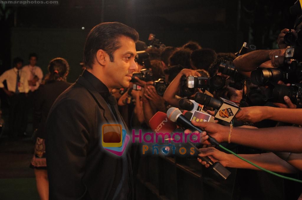 Salman Khan at Green Carpet in Colombo on 5th June 2010 