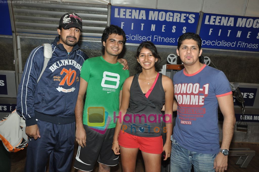 Ranvijay Singh, Vishal Malhotra at Leena Mogre Gym awards in Leena Mogre gym, Bandra, Mumbai on 28th July 2010 