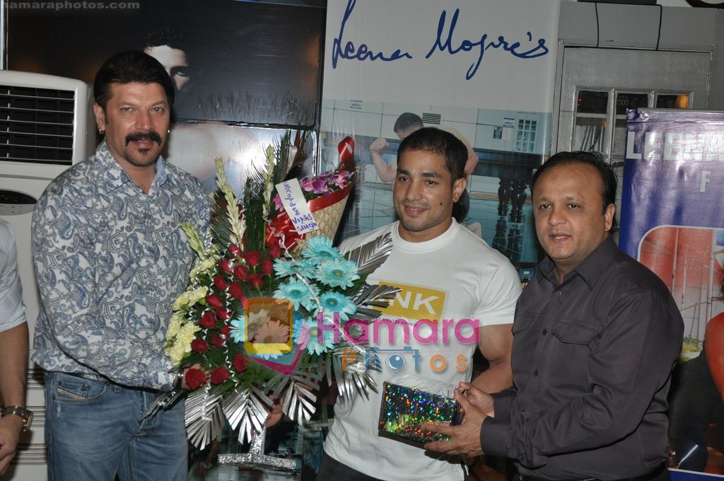 Aditya Pancholi at Leena Mogre Gym awards in Leena Mogre gym, Bandra, Mumbai on 28th July 2010 