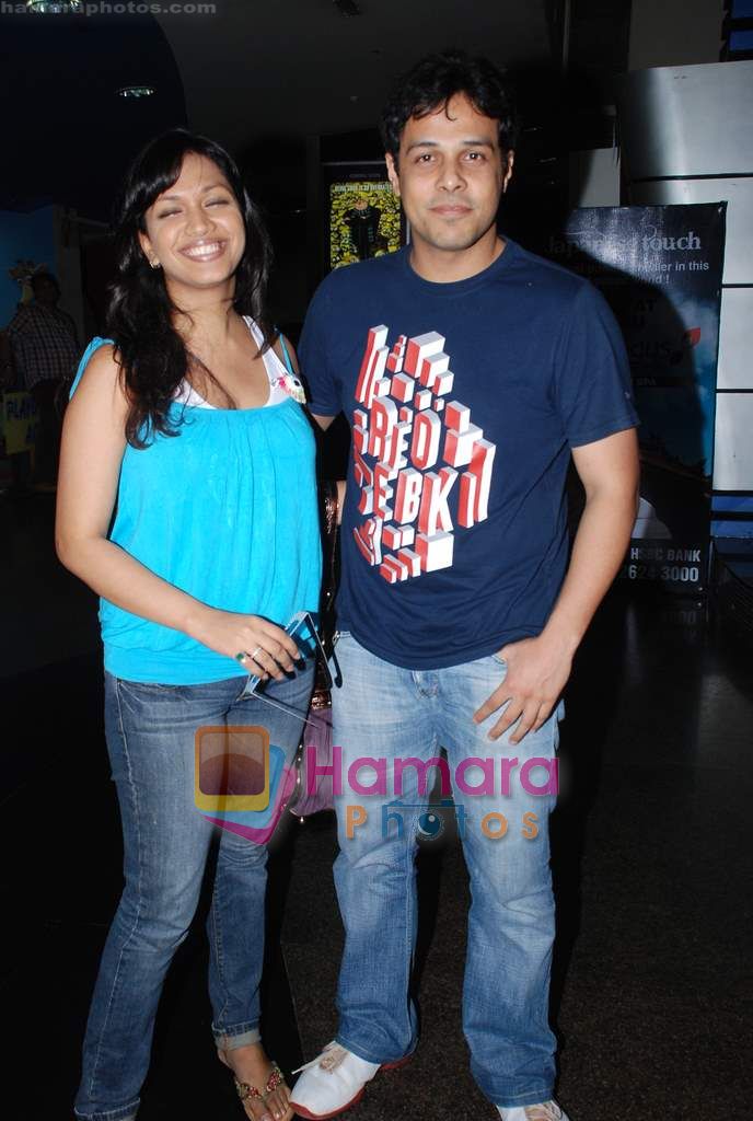 Sachin Sharma, Mansi Verma at Despicable ME 3-d premiere in Fame, Andheri on 4th Aug 2010 