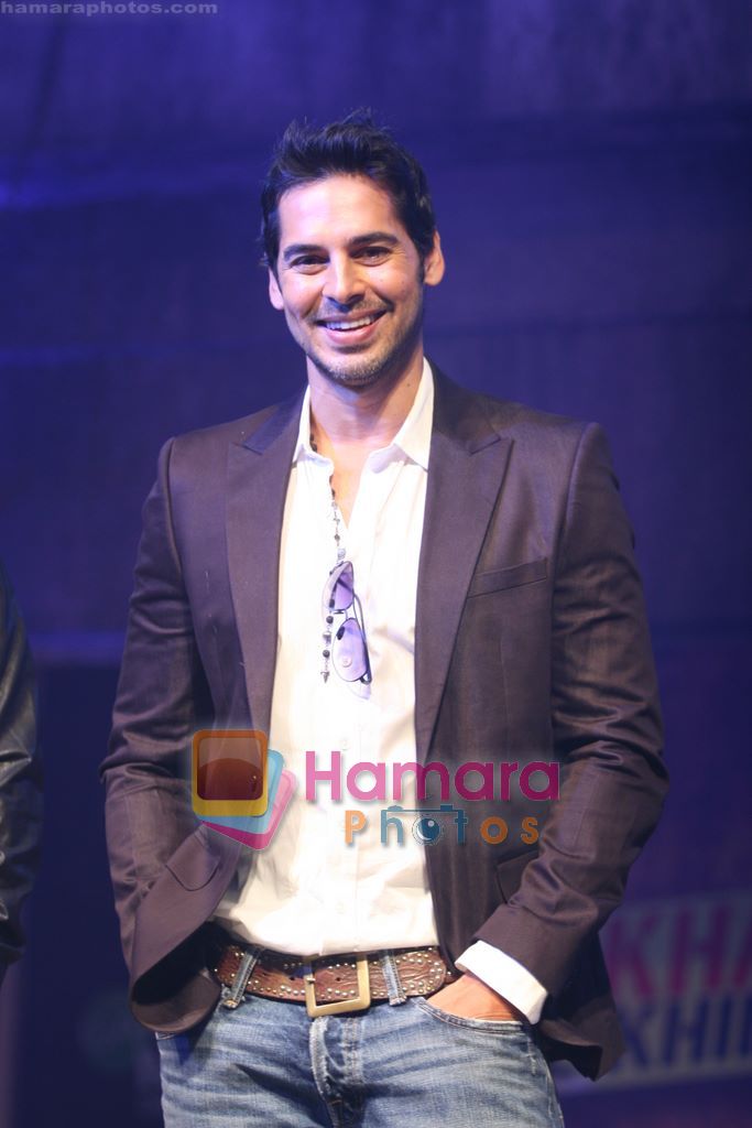 Dino Morea at Fear Factor launch in Filmistan, Mumbai on 6th Aug 2010 