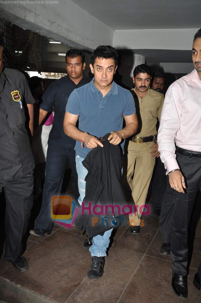 Aamir Khan at Teesri manzil screening on 4th Sept 2010 
