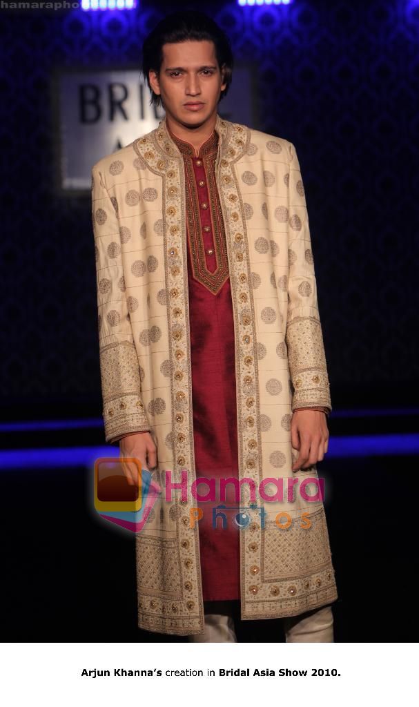at Bridal Asia collection 2010  in New Delhi on 8th Sept 2010 