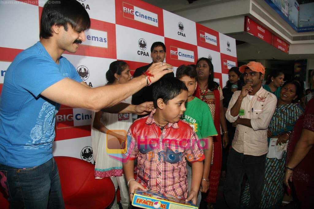 Vivek Oberoi celebrates bday with cpaa kids in Wadala on 12th Sept 2010