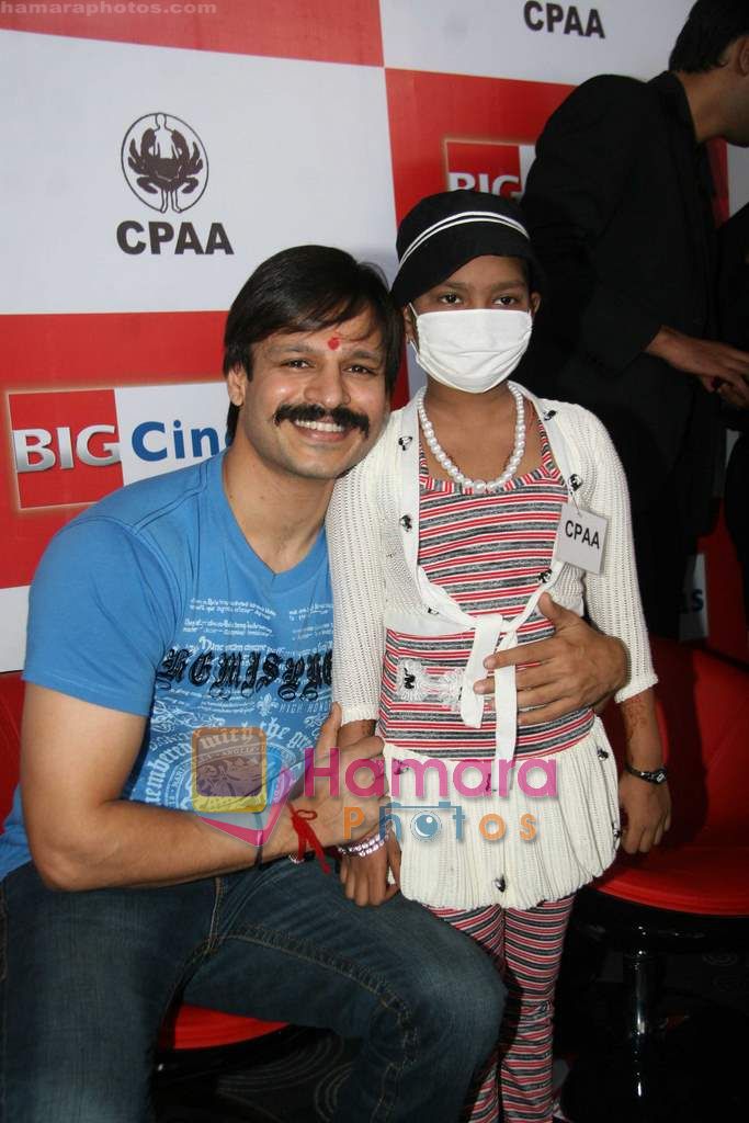 Vivek Oberoi celebrates bday with cpaa kids in Wadala on 12th Sept 2010 
