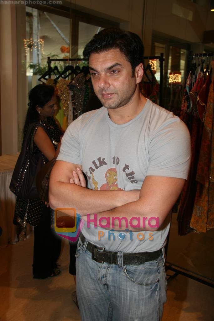 Sohail Khan at Araish - Save The Child exhibition in Blue Sea on 21st Sept 2010 