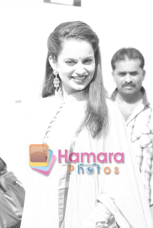 Kangana Ranaut on the sets of Chhote Ustaad in Mumbai on 27th Sept 2010 