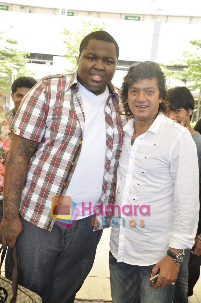 Sean Kingston come to India for a live gig at Hard Rock Cafe and record a song with Indian music director Aadesh Shrivastava on 28th Sept 2010 
