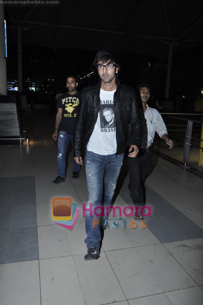 Ranbir Kapoor arrive from Bangalore Anjaana Anjaani Promotions in Airport, Mumbai on 29th Sept 2010 