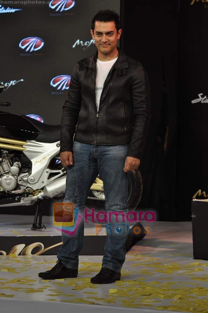 Aamir Khan at the launch of Mahindra's new bikes Mojo and Stallion in Trident on 30th Sept 2010