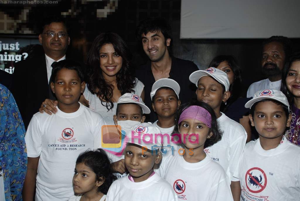 Priyanka Chopra, Ranbir Kapoor spend time Cancer Aid & Research Foundation kids in PVR on 1st Oct 2010 