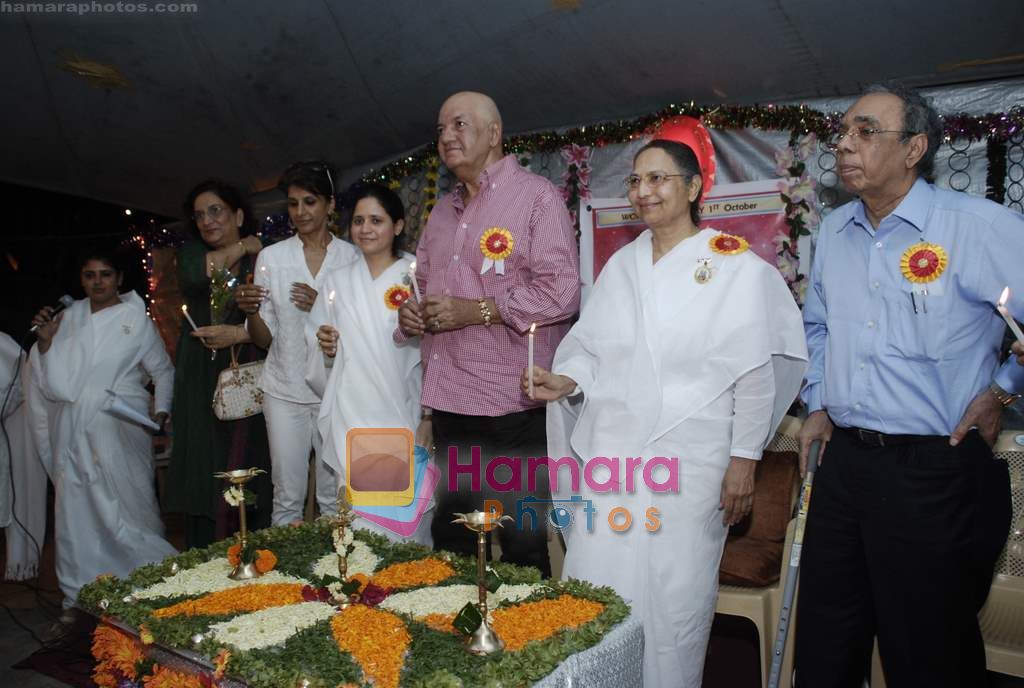 Anita Raj, Prem Chopra at Bhramakumari's World Elders Day in Bandra on 1st Oct 2010 
