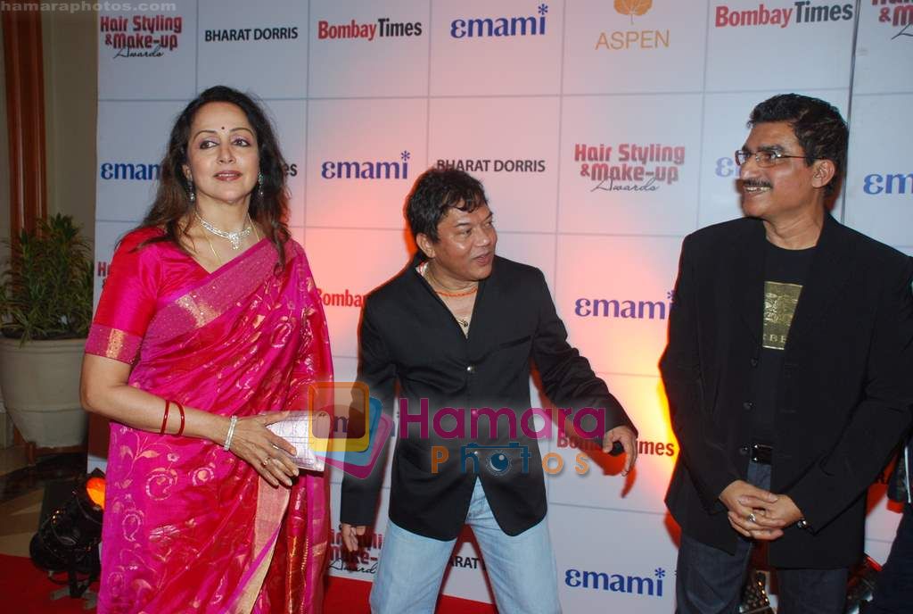 Hema Malini at Bharat N Dorris awards in J W Marriott on 2nd Oct 2010 