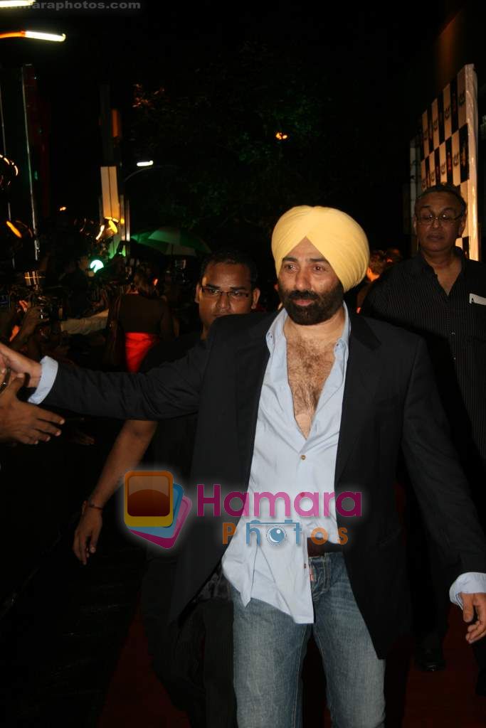 Sunny Deol at Robot premiere hosted by Rajnikant in PVR, Juhu on 4th Sept 2010 