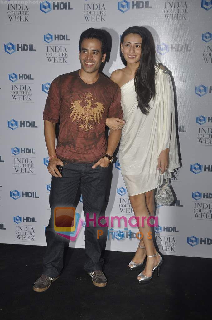 Pia Trivedi, Tusshar Kapoor at HDIL opneing bash hosted by Sunny Dewan in Grand Hyatt on 5th Oct 2010 