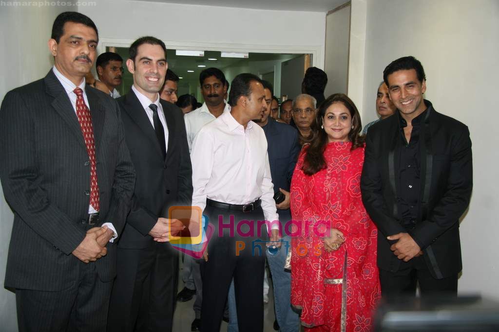 Anil Ambani, Tina Ambani and Akshay Kumar at Dhirubai Ambani hospital to launch centre for sport medicine in Andheri, Mumbai on 29th Oct 2010 