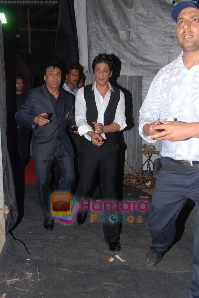 Shahrukh Khan at Sahara Sports Awards in MMRDA on 30th Oct 2010 