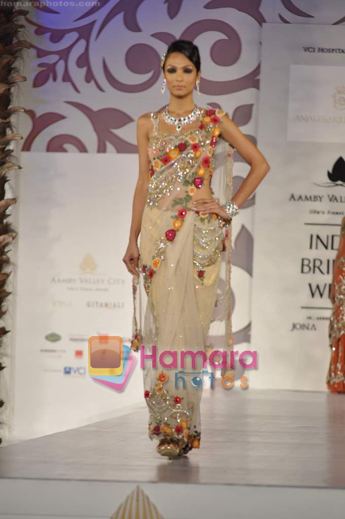 Model walks the ramp for Arjun Anjalee Kapoor for Aamby Valley India Bridal Week on 30th Oct 2010 