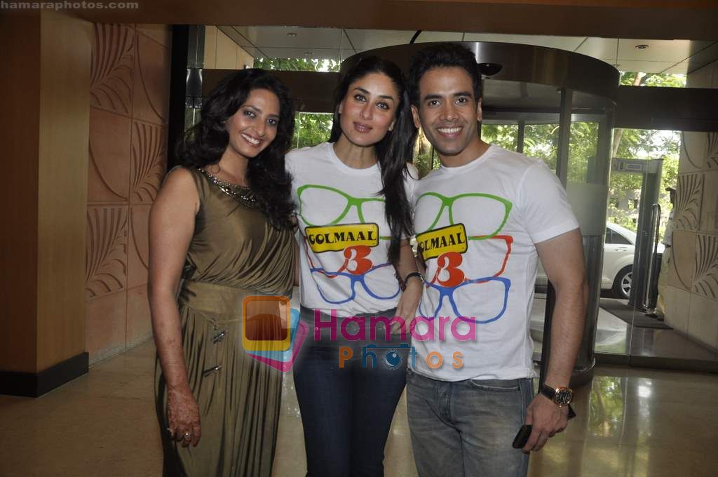 Kareena Kapoor and Tusshar Kapoor at a fitness book launch in Novotel on 30th Oct 2010 