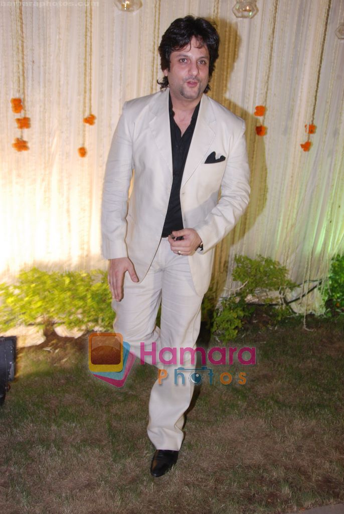 Fardeen Khan at Vivek and Priyanka Oberoi's wedding reception in ITC Grand Maratha, Mumbai on 31st Oct 2010 