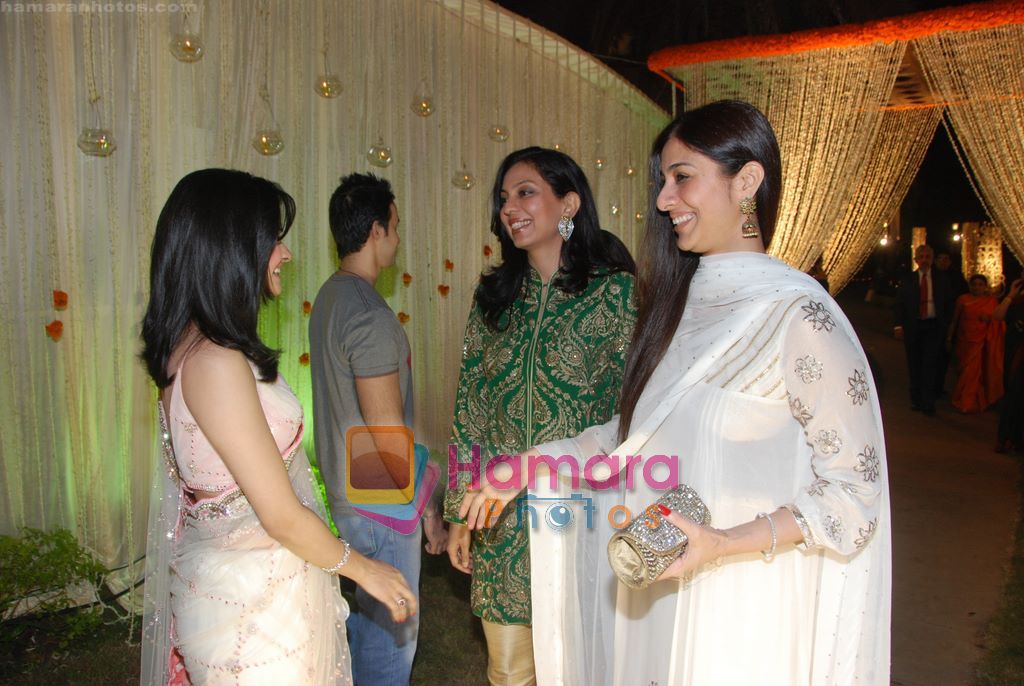 Tabu at Vivek and Priyanka Oberoi's wedding reception in ITC Grand Maratha, Mumbai on 31st Oct 2010 