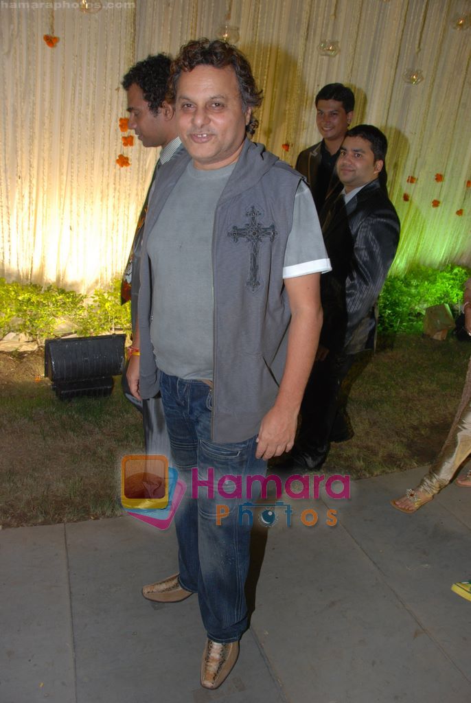 at Vivek and Priyanka Oberoi's wedding reception in ITC Grand Maratha, Mumbai on 31st Oct 2010 
