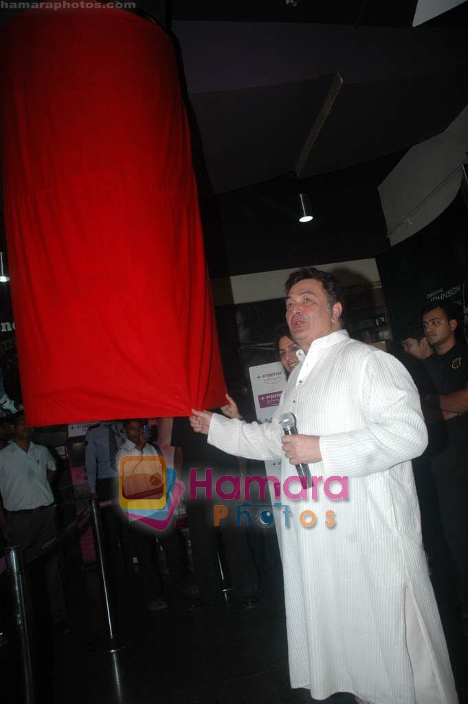 Rishi Kapoor at Diwali celebrations in Fame Big Cinemas on 2nd Nov 2010 