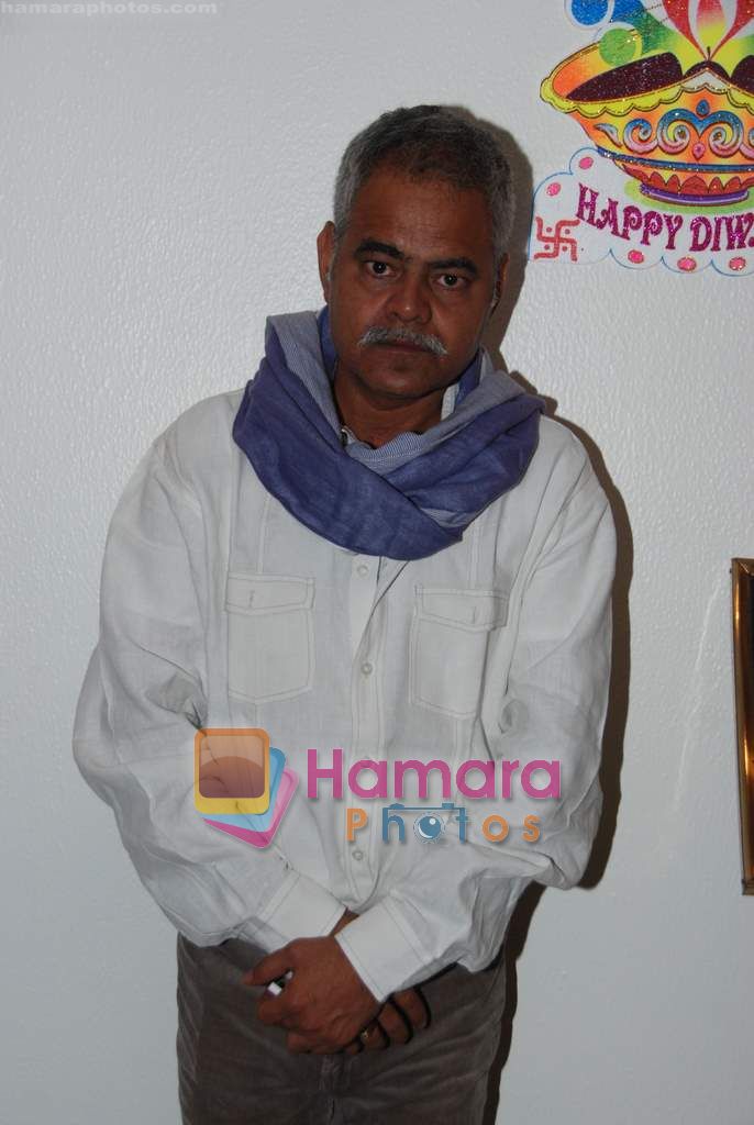 Sanjay Mishra at Phas Gaye Obama music launch in J W Marriott on 8th Nov 2010 