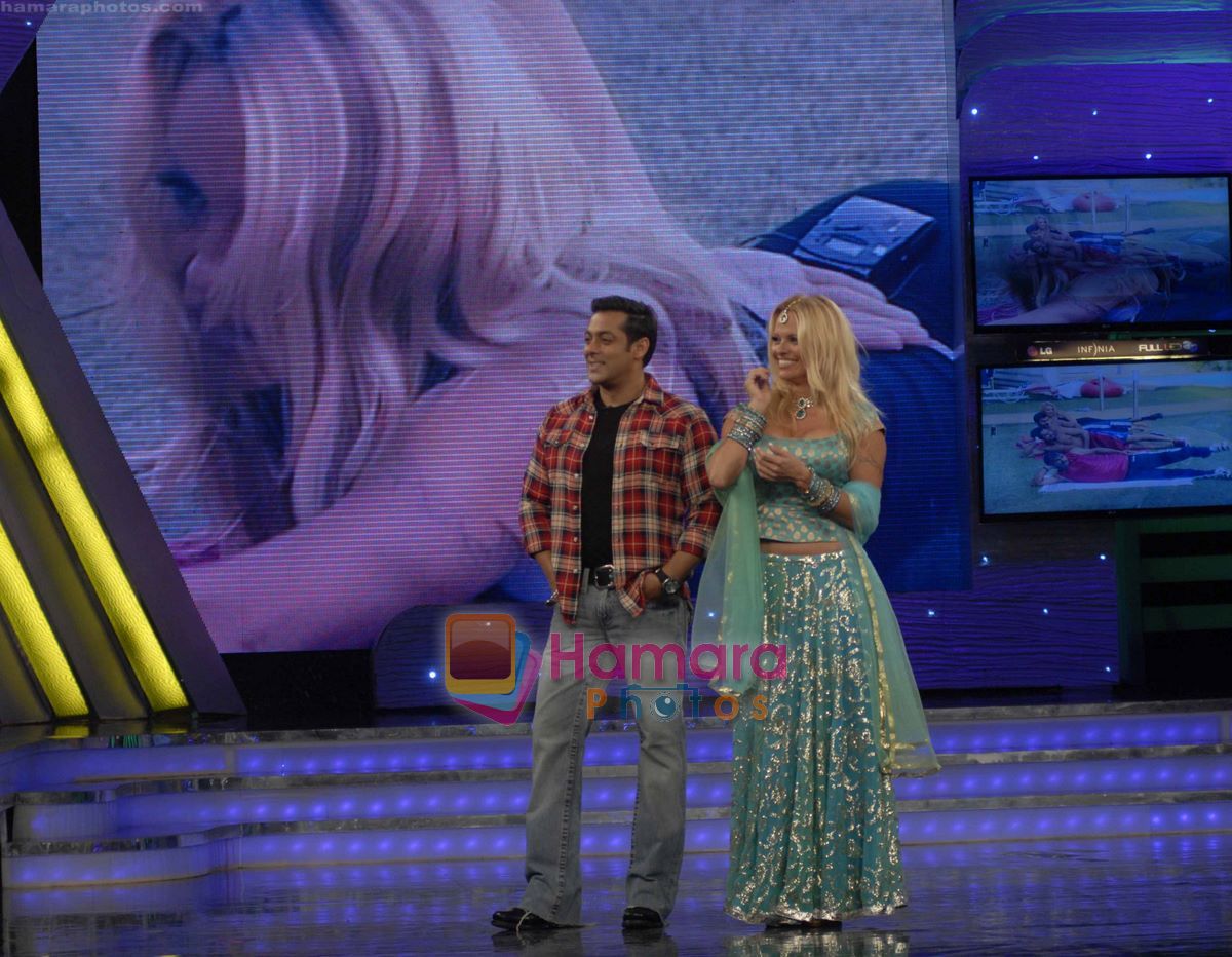 Salman Khan, Pamela Anderson on the sets of Bigg Boss House in Mumbai on 19th Nov 2010 