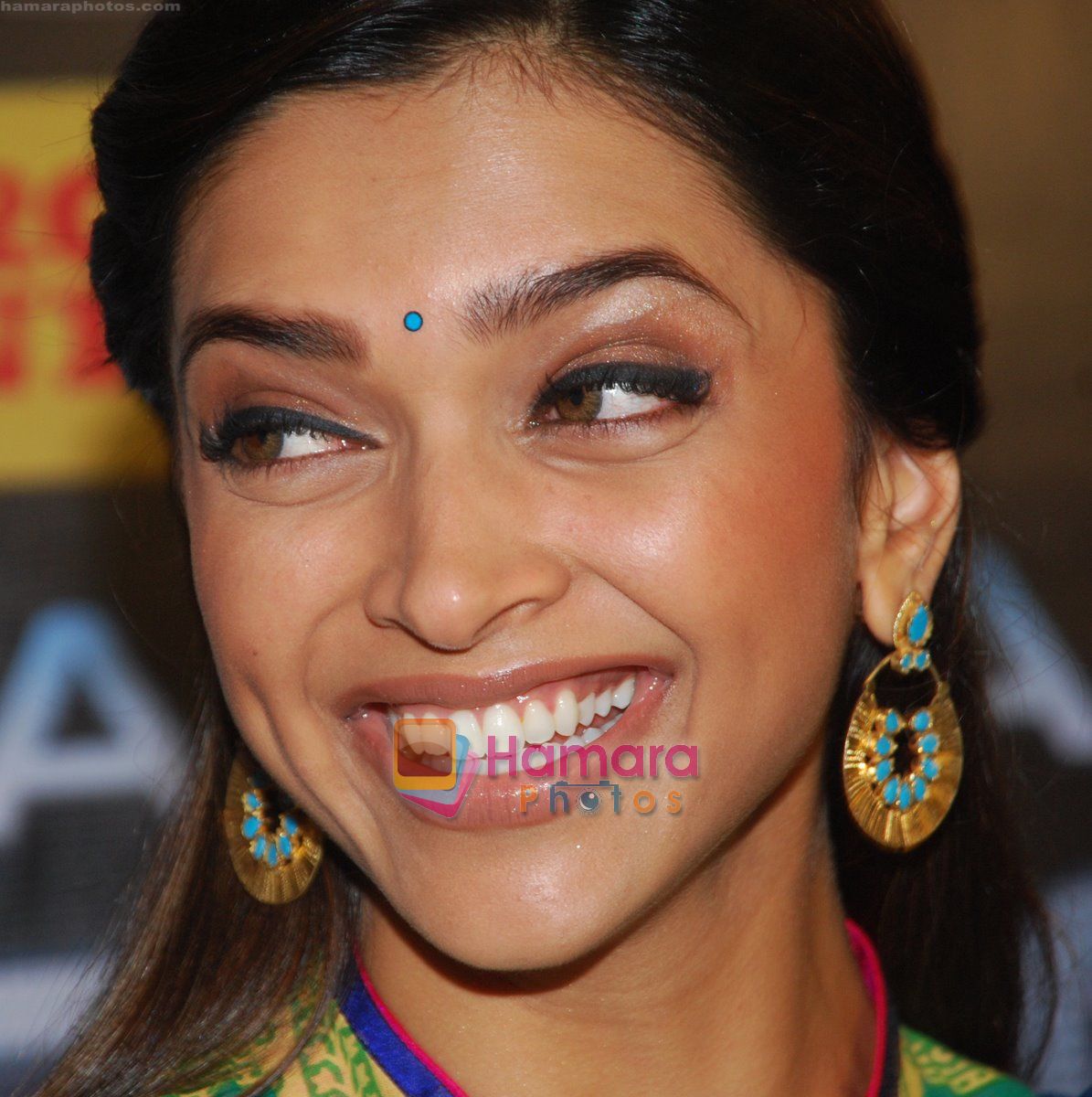 Deepika Padukone on the set of saregamapa in Mumbai on 22nd November 2010 
