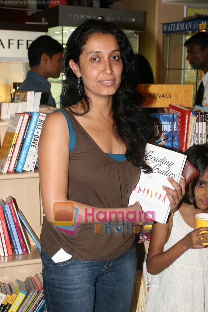 at Leading Ladies book launch in Crossword on 24th Nov 2010 