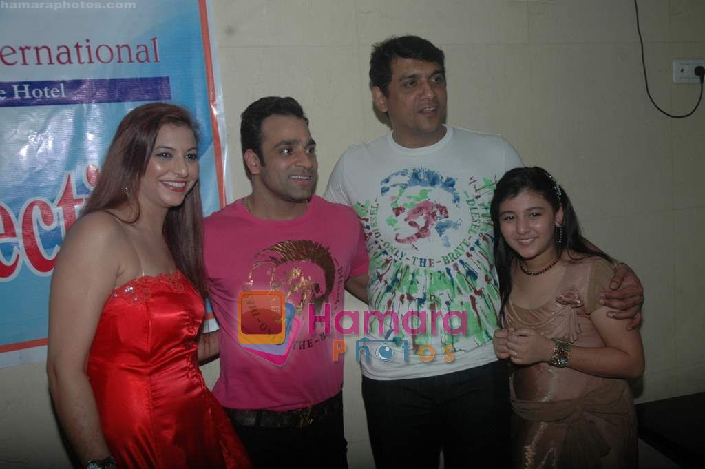 Abhishek Awasthi at bash hosted by Romi and Bappi Lahiri in Andheri on 28th Nov 2010 