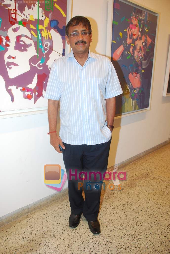 at Niladri Kumar's art event hosted by Nisha Jamwal in Kalaghoda on 29th Nov 2010 