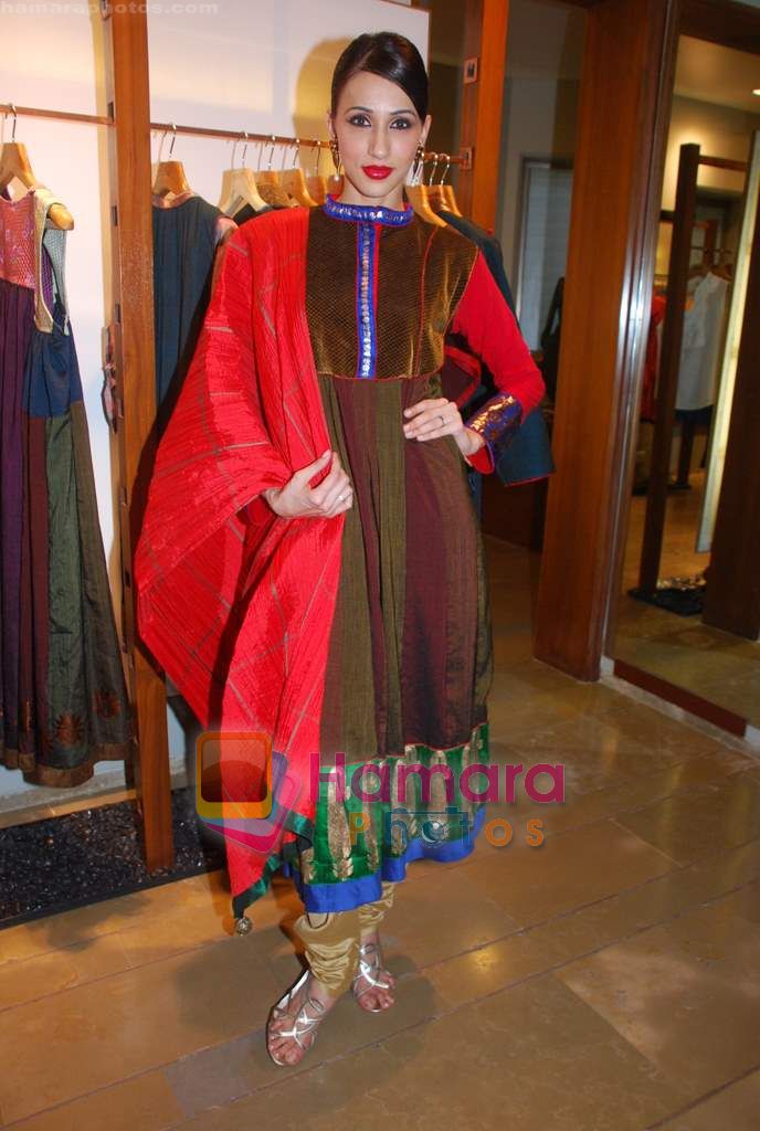 Alecia Raut at Designer Shruti Sancheti and Carina Advani's Autumn Winter collection at Fuel, Khar on 3rd Dec 2010 