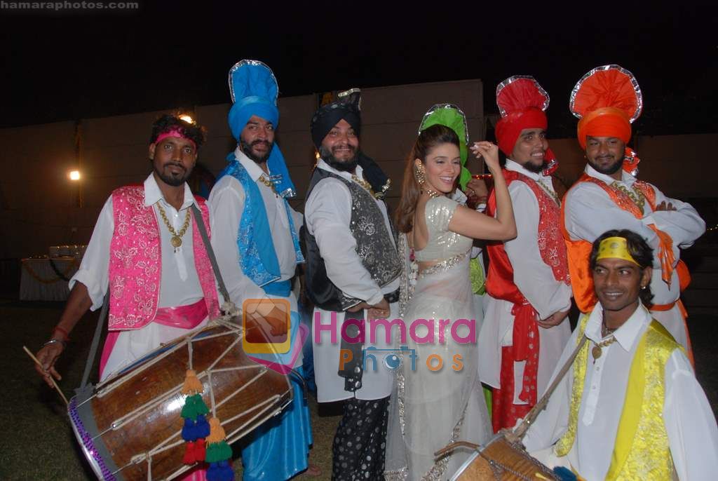 Raageshwari at the Wedding to promote Band Baaja aur Baarat in Taj Land's End on 4th Dec 2010 
