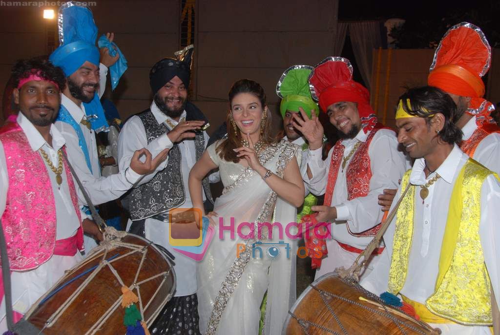Raageshwari at the Wedding to promote Band Baaja aur Baarat in Taj Land's End on 4th Dec 2010 