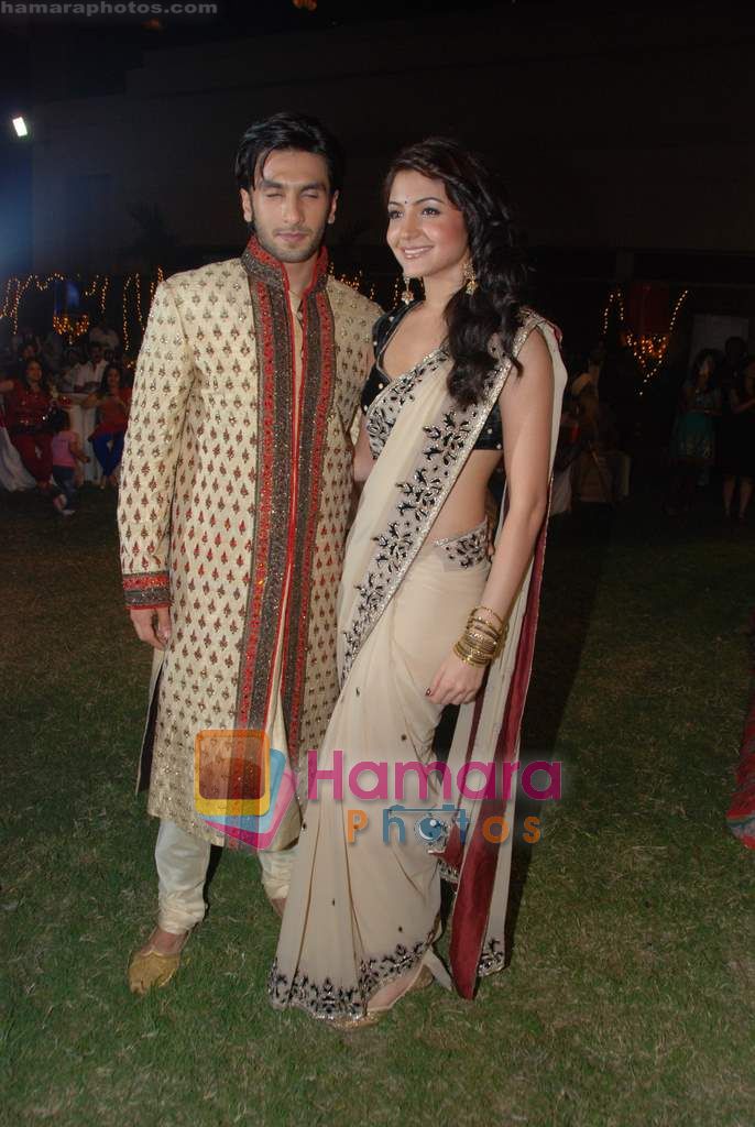 Anushka Sharma, Ranveer Singh at the Wedding to promote Band Baaja aur Baarat in Taj Land's End on 4th Dec 2010 