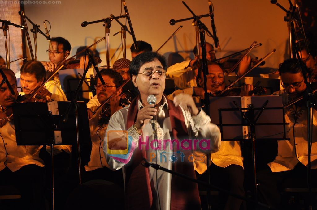 Jagjit Singh announce Odyssey Ghazal Symphony in Sahara Star, Mumbai on 7th Dec 2010 