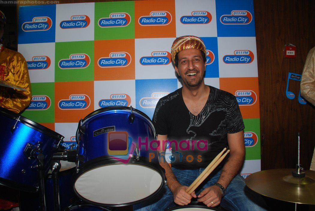 Sulaiman Merchant at Radio City's Musical-e-azam in Bandra on 10th Dec 2010 